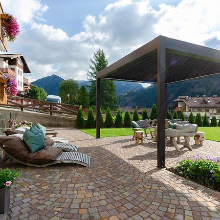 Mason La Zondra Aparthotel Vigo di Fassa Bagian luar foto