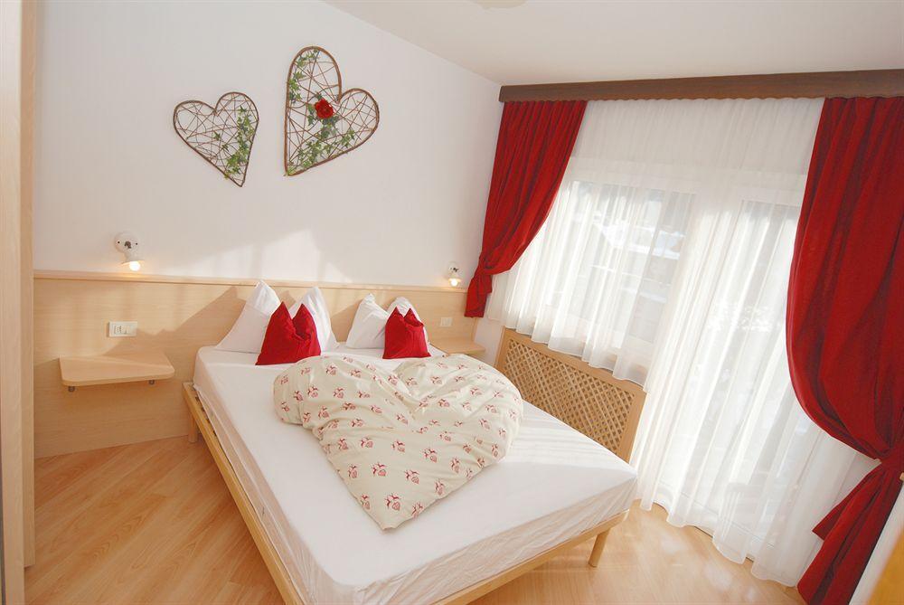 Mason La Zondra Aparthotel Vigo di Fassa Bagian luar foto