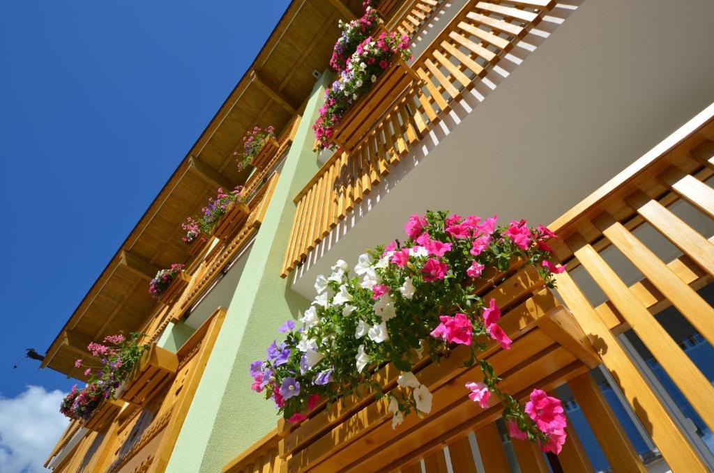 Mason La Zondra Aparthotel Vigo di Fassa Bagian luar foto