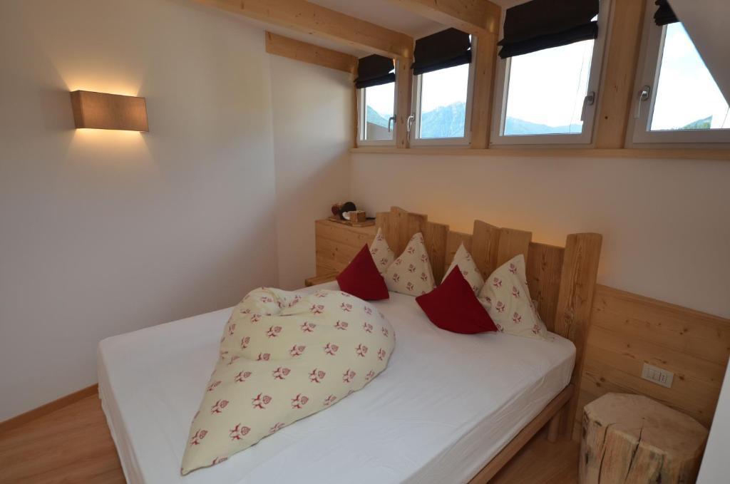Mason La Zondra Aparthotel Vigo di Fassa Ruang foto