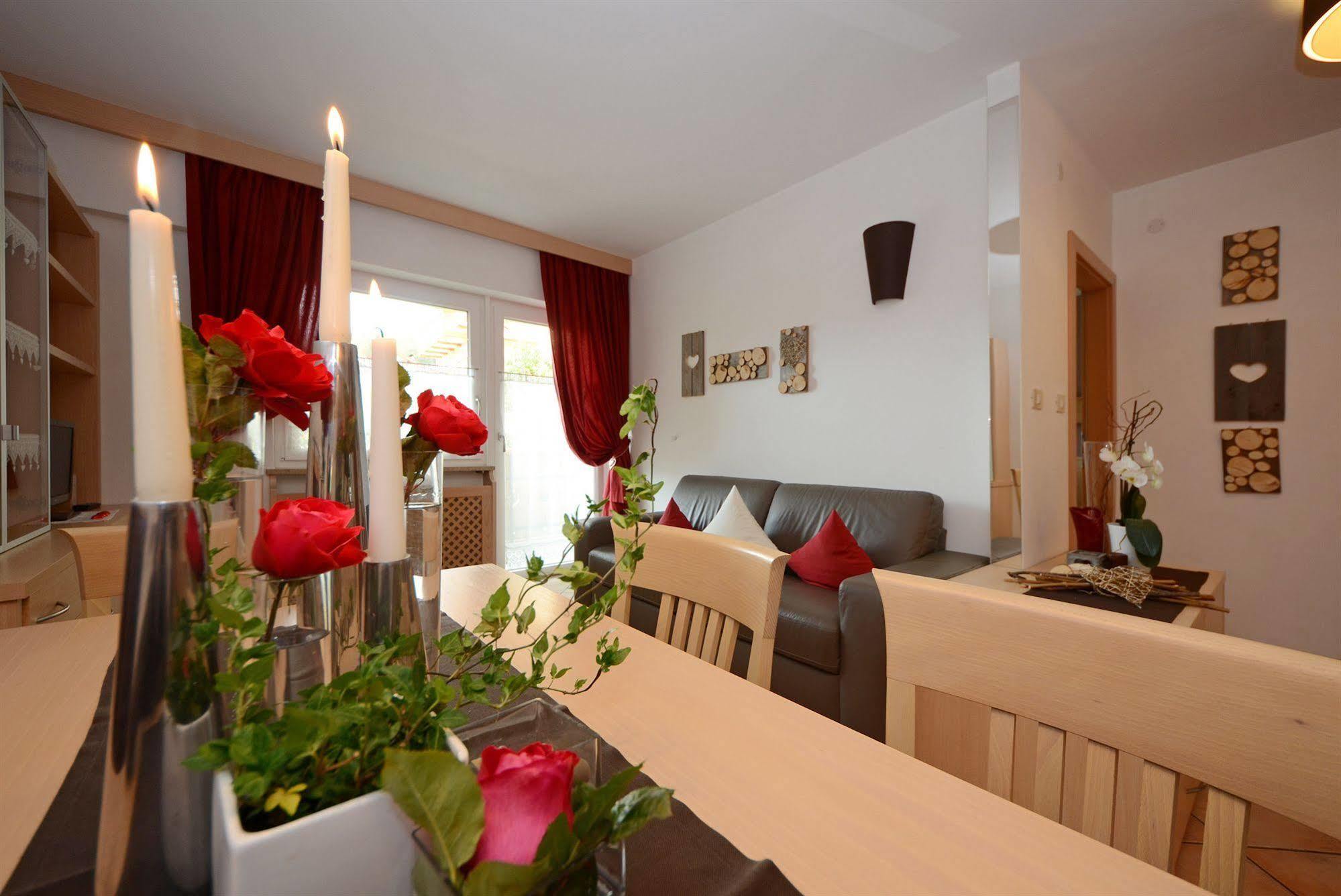 Mason La Zondra Aparthotel Vigo di Fassa Bagian luar foto